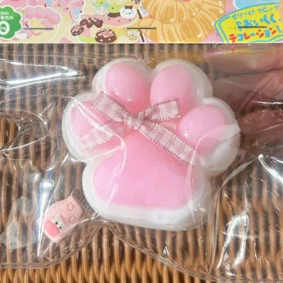 Cat Paw Mochi Squishy – Soft Silicone Stress Relief Toy