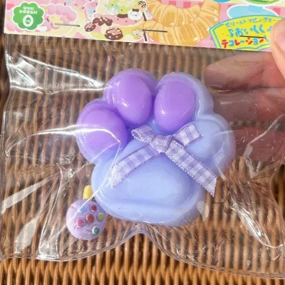 Cat Paw Mochi Squishy – Soft Silicone Stress Relief Toy