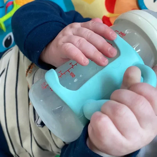 Silicone Baby Bottle Handle – Heat-Resistant Grip for Wide-Mouth Bottles